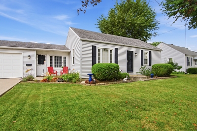 724 Airport Ave, 2 Bedrooms Bedrooms, 4 Rooms Rooms,1 BathroomBathrooms,Residential,For Sale,Airport Ave,114923