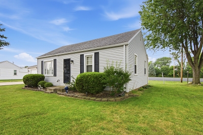 724 Airport Ave, 2 Bedrooms Bedrooms, 4 Rooms Rooms,1 BathroomBathrooms,Residential,For Sale,Airport Ave,114923