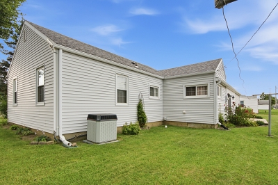 724 Airport Ave, 2 Bedrooms Bedrooms, 4 Rooms Rooms,1 BathroomBathrooms,Residential,For Sale,Airport Ave,114923