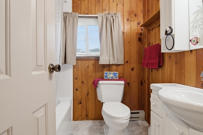 724 Airport Ave, 2 Bedrooms Bedrooms, 4 Rooms Rooms,1 BathroomBathrooms,Residential,For Sale,Airport Ave,114923