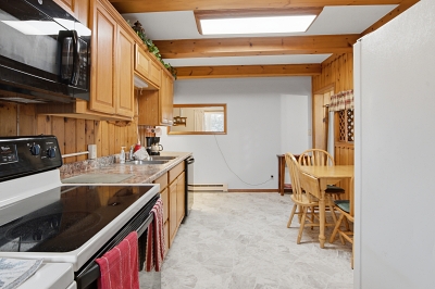 724 Airport Ave, 2 Bedrooms Bedrooms, 4 Rooms Rooms,1 BathroomBathrooms,Residential,For Sale,Airport Ave,114923