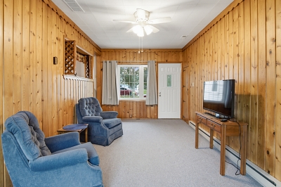 724 Airport Ave, 2 Bedrooms Bedrooms, 4 Rooms Rooms,1 BathroomBathrooms,Residential,For Sale,Airport Ave,114923