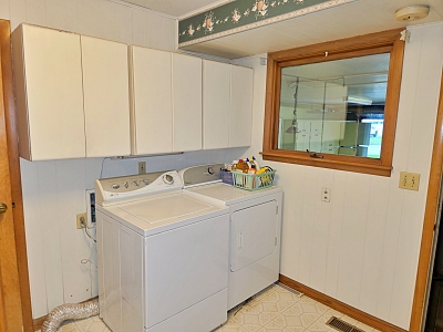 445 Cleveland St, 6 Bedrooms Bedrooms, 10 Rooms Rooms,2 BathroomsBathrooms,Residential,For Sale,Cleveland St,114949
