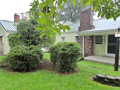 445 Cleveland St, 6 Bedrooms Bedrooms, 10 Rooms Rooms,2 BathroomsBathrooms,Residential,For Sale,Cleveland St,114949