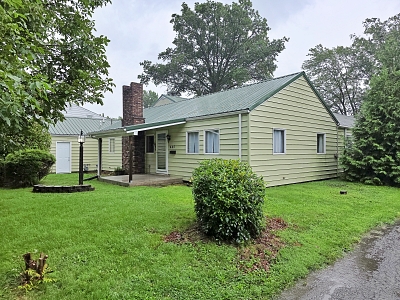 445 Cleveland St, 6 Bedrooms Bedrooms, 10 Rooms Rooms,2 BathroomsBathrooms,Residential,For Sale,Cleveland St,114949
