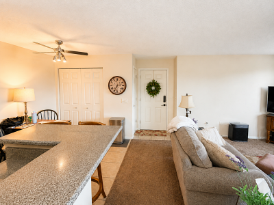 2 Bedrooms Bedrooms, 4 Rooms Rooms,2 BathroomsBathrooms,Condo-townhouse,For Sale,114951