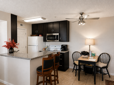 2 Bedrooms Bedrooms, 4 Rooms Rooms,2 BathroomsBathrooms,Condo-townhouse,For Sale,114951