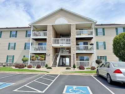 2 Bedrooms Bedrooms, 4 Rooms Rooms,2 BathroomsBathrooms,Condo-townhouse,For Sale,114951