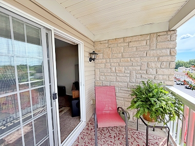 2 Bedrooms Bedrooms, 4 Rooms Rooms,2 BathroomsBathrooms,Condo-townhouse,For Sale,114951