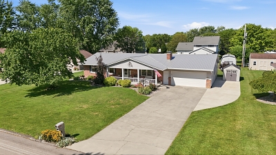 3 Bedrooms Bedrooms, 8 Rooms Rooms,2 BathroomsBathrooms,Residential,For Sale,114955