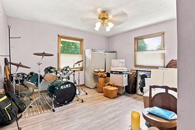 3 Bedrooms Bedrooms, 8 Rooms Rooms,2 BathroomsBathrooms,Residential,For Sale,114955
