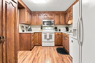 3 Bedrooms Bedrooms, 8 Rooms Rooms,2 BathroomsBathrooms,Residential,For Sale,114955