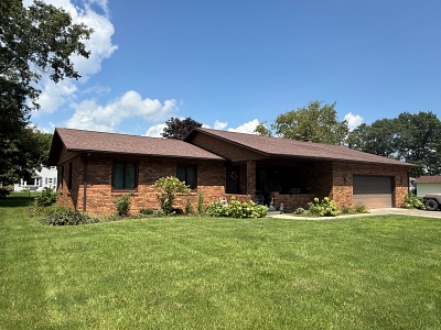 2905 York St, 3 Bedrooms Bedrooms, 10 Rooms Rooms,2 BathroomsBathrooms,Residential,For Sale,York St,114956