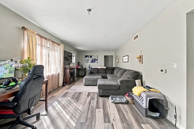 3 Bedrooms Bedrooms, 6 Rooms Rooms,2 BathroomsBathrooms,Residential,For Sale,114982