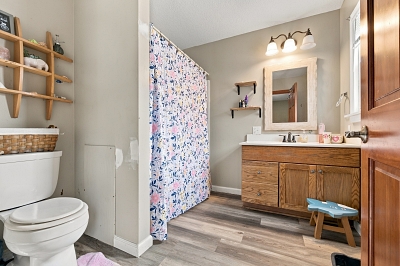 3 Bedrooms Bedrooms, 6 Rooms Rooms,2 BathroomsBathrooms,Residential,For Sale,114982