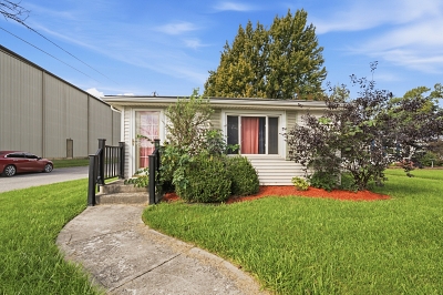 3 Bedrooms Bedrooms, 6 Rooms Rooms,2 BathroomsBathrooms,Residential,For Sale,114982