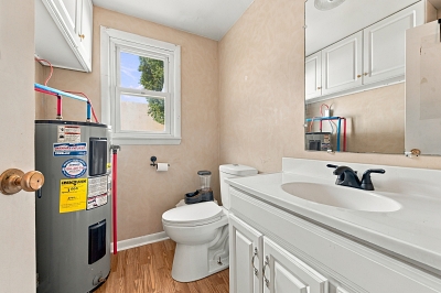 3 Bedrooms Bedrooms, 6 Rooms Rooms,2 BathroomsBathrooms,Residential,For Sale,114982