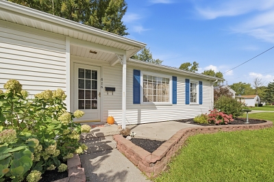 3 Bedrooms Bedrooms, 6 Rooms Rooms,2 BathroomsBathrooms,Residential,For Sale,114982