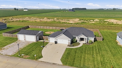 833 Brian Dr, 3 Bedrooms Bedrooms, 5 Rooms Rooms,2 BathroomsBathrooms,Residential,For Sale,Brian Dr,114983